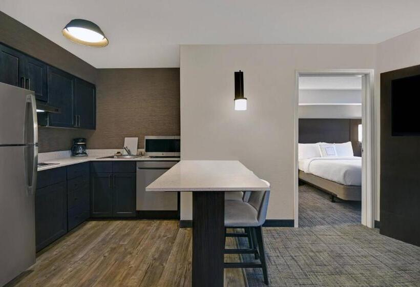 سوییت, Residence Inn Louisville Airport