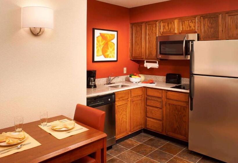 스탠다드 스튜디오, Sonesta Es Suites Chicago Waukegan Gurnee