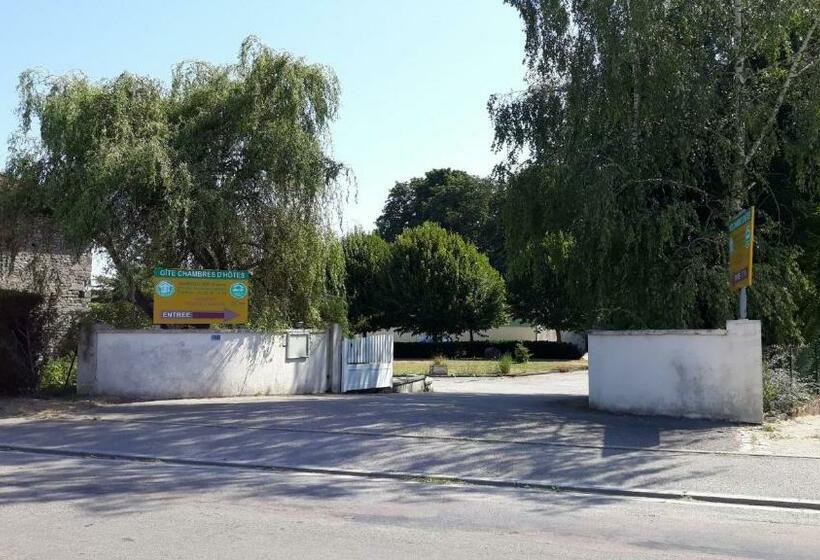 Номер Стандарт Вид на Сад, Chez Pierre