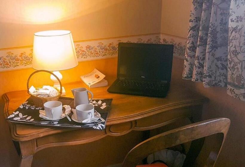 Номер Стандарт Вид на Сад, Chez Pierre