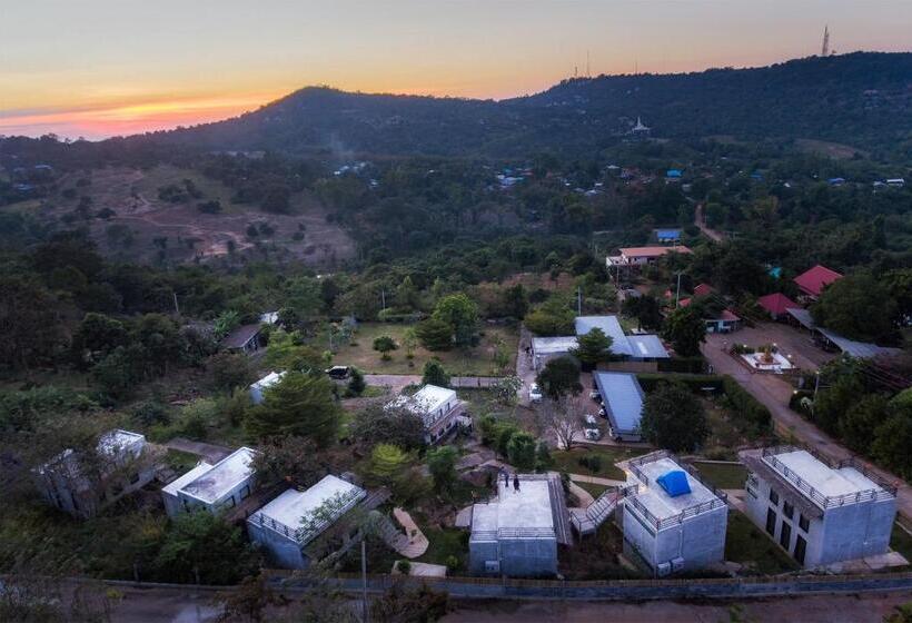 Номер Стандарт Вид на Горы, Twelve Oclock Resort