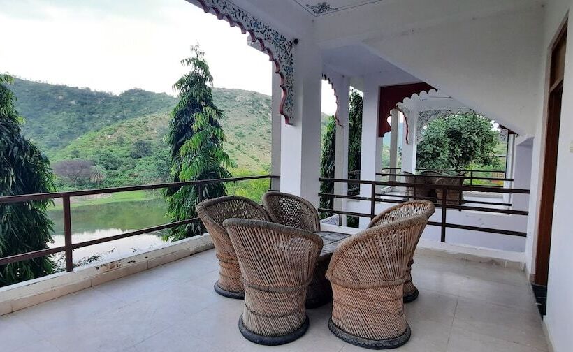 Семейный Номер, Lake Alpi Resort Kumbhalgarh