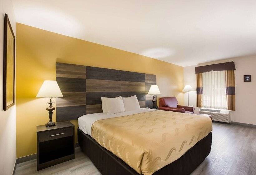 Люкс, Quality Inn & Suites Near Lake Oconee