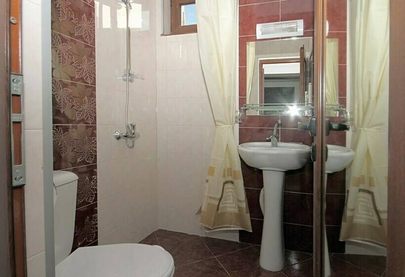 Номер Economy, Yan Bibiyan Guest House