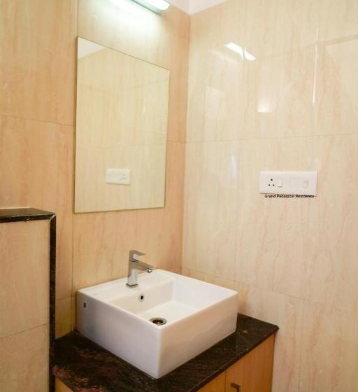 اتاق استاندارد با بالکن, Grand Padappai Residency   Gpr