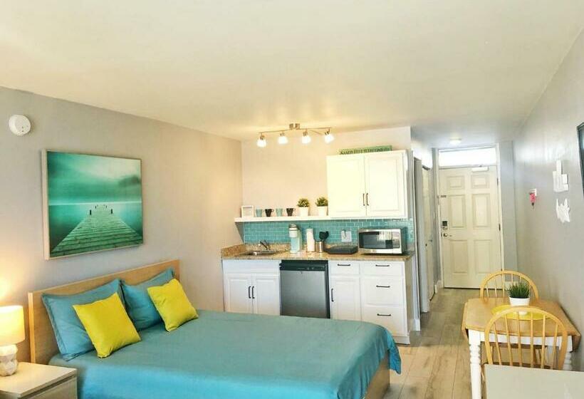 수피리어 스튜디오, Pirates Cove Resort Studios!