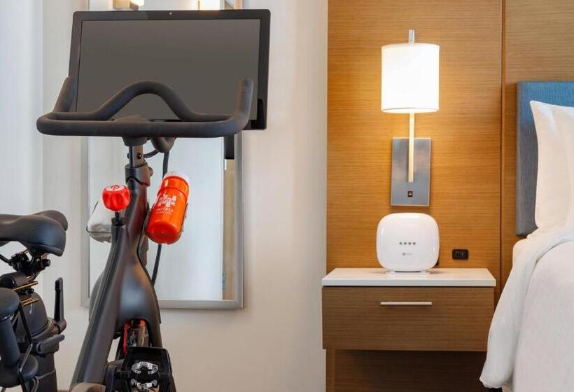 Номер Стандарт Адаптированный для Инвалидов, Staybridge Suites Rochester   Mayo Clinic Area, An Ihg