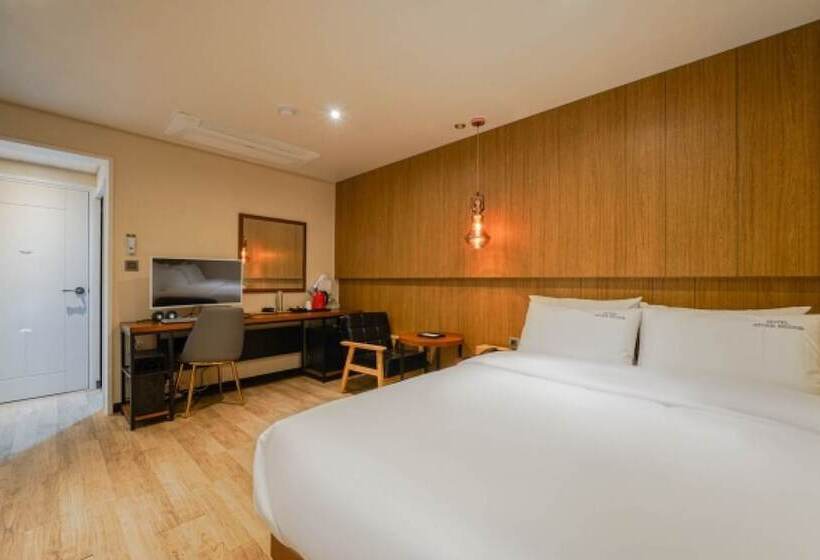 Номер Стандарт, The Stone Bridge Hotel Dongnae