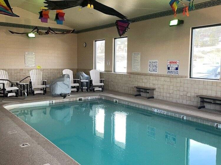 패밀리 스위트, Boothill Inn And Suites