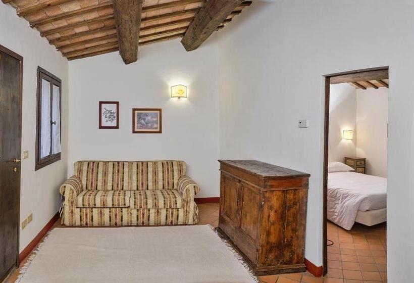 标准工作室, Palazzo Viviani Castello Di Montegridolfo
