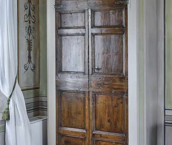 标准工作室, Palazzo Viviani Castello Di Montegridolfo