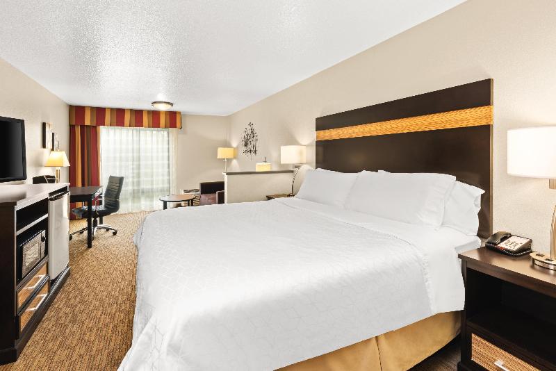 Стандартный Номер Кровать Кинг, Holiday Inn Express Portland Se   Clackamas Area, An Ihg