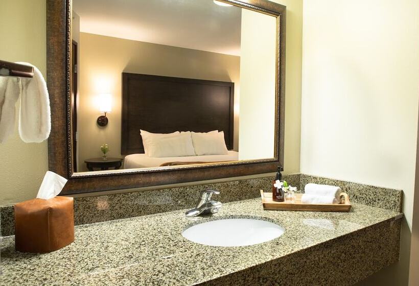 Люкс Кровать Кинг, Oxford Suites Pendleton