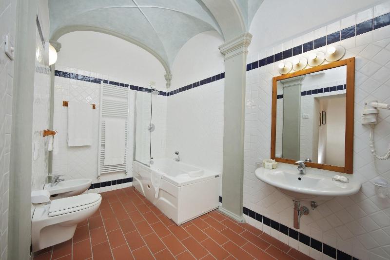 Полулюкс, Relais Vignale & Spa
