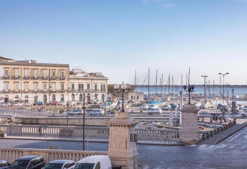 Стандартный Номер Кровать Кинг, Darsena Sunset Suites By Wonderful Italy