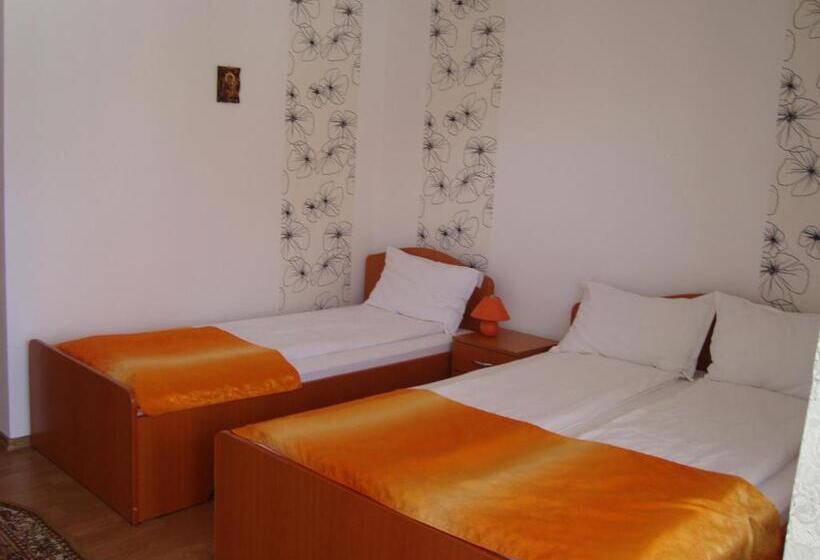 Четырехместный Номер Стандарт, Casa Mia