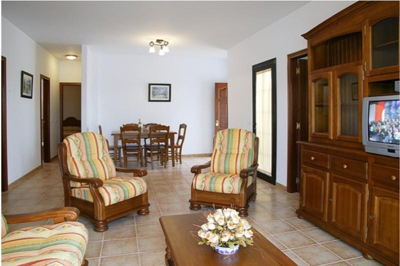 Семейный Номер, Resort Svět