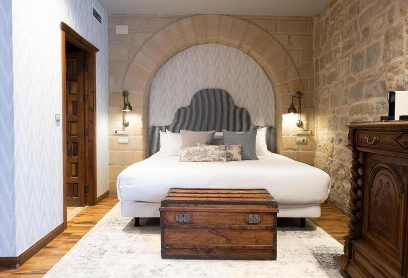 Suite, Cetina Palacio De Los Salcedo