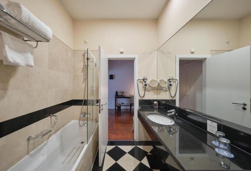 Suite Superior, Octant Lousa