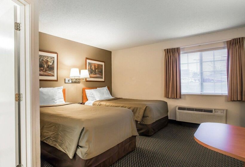 带2个双人床的标准工作室, Birch Hill Suites Columbia