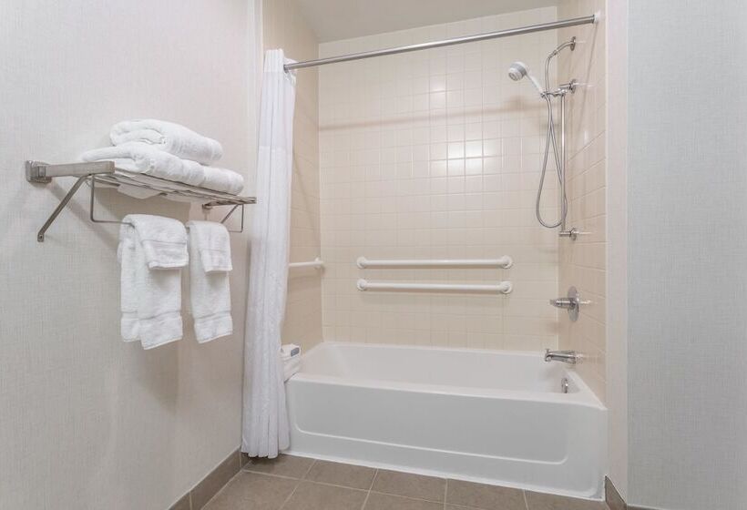 Люкс, Wingate By Wyndham High Point
