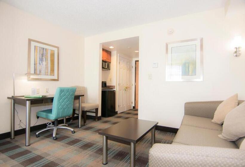 Студия Superior, Wingate By Wyndham   Orlando International Airport  Free Hot Breakfast