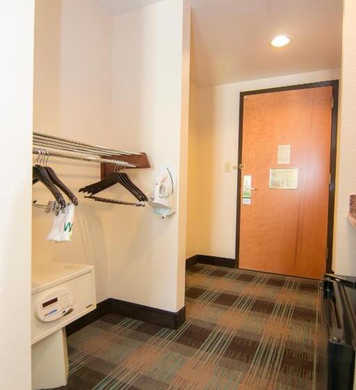 Номер Стандарт, Wingate By Wyndham   Orlando International Airport  Free Hot Breakfast