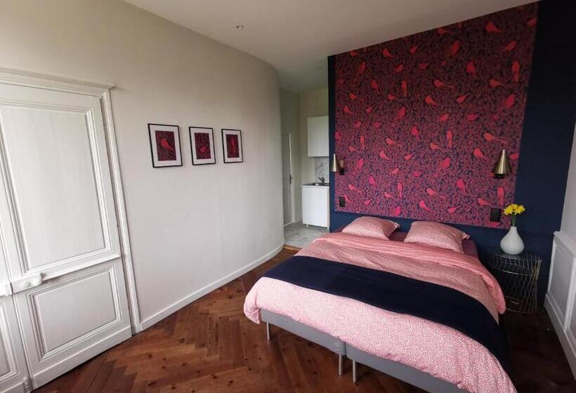 标准房带园景, Manoir Des Carreaux Chambres D'hôtes