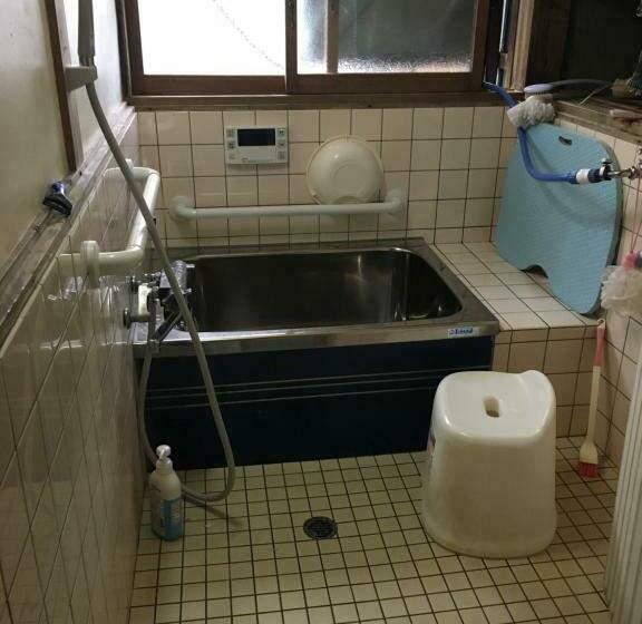 تختخواب در اتاق مشترک, Ioki Station Guest House