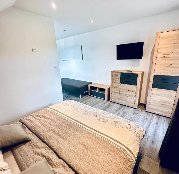 Семейный Номер, Apartmány Na Horce