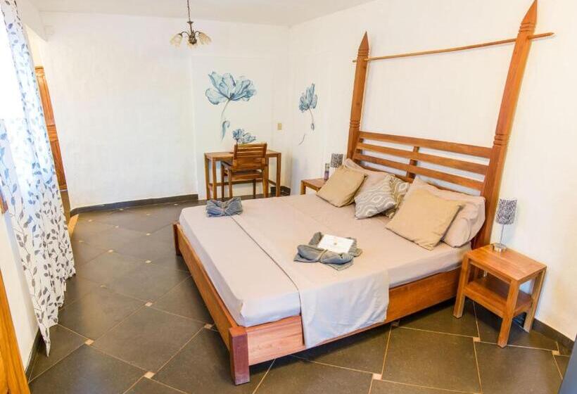 스탠다드 발코니 룸, Punta Duarte Garden Inn