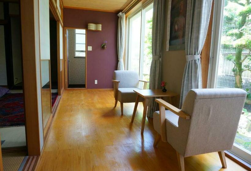 Четырехместный Номер Стандарт, Atelier Bee S Knees Bed & Breakfast