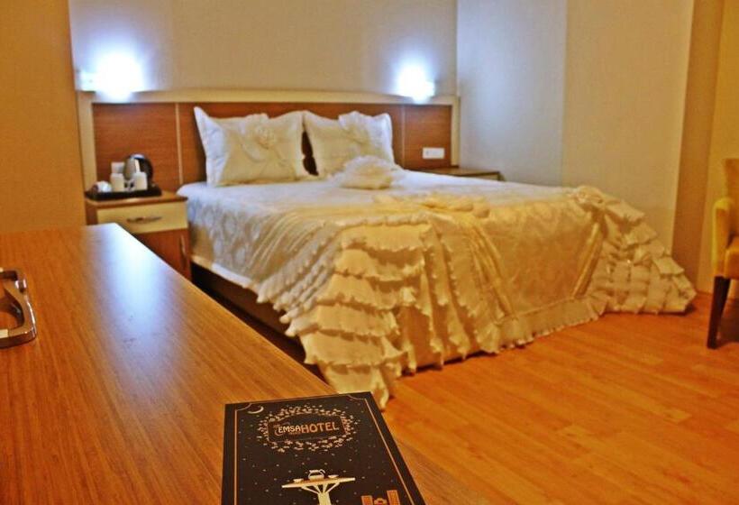 Номер Стандарт, Emsa Palace