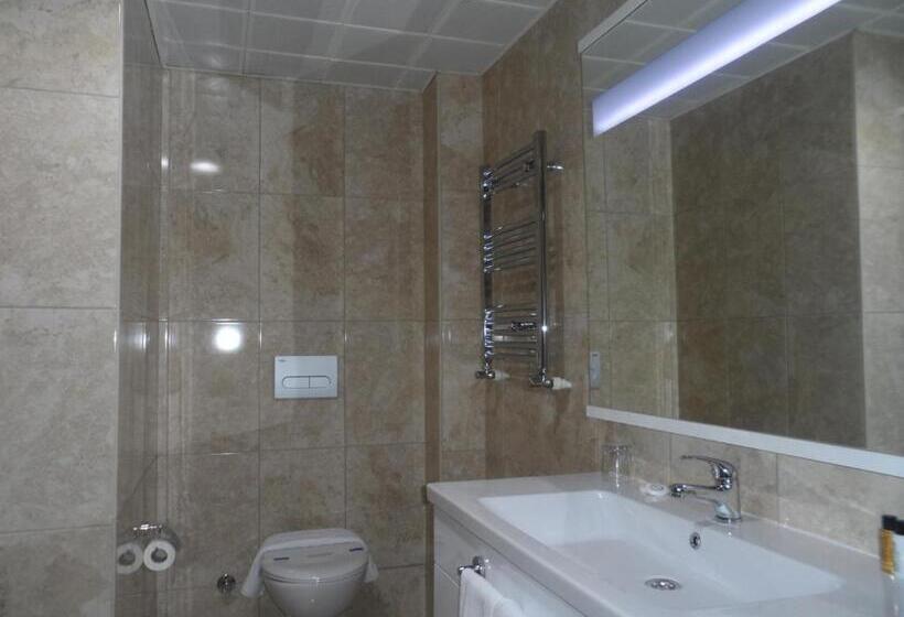 Номер Стандарт Трехместный, Zen Inn Boutique