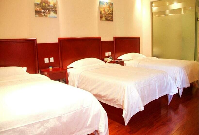 Номер Стандарт Трехместный, Greentree Inn Xinjiang Bole Wanxianghui Express