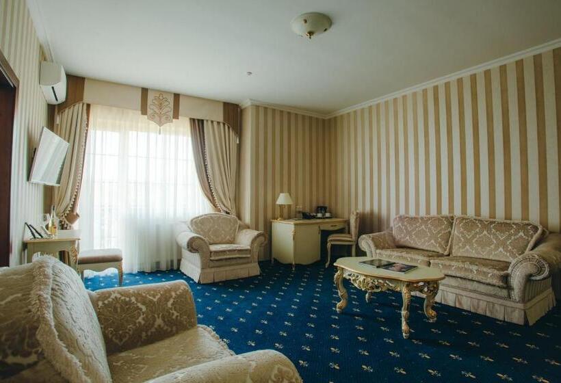 Люкс, Resort&spa Kamelot