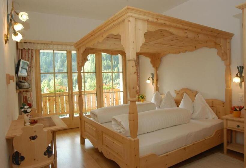 Номер Стандарт, Crusch Alba Sta Maria