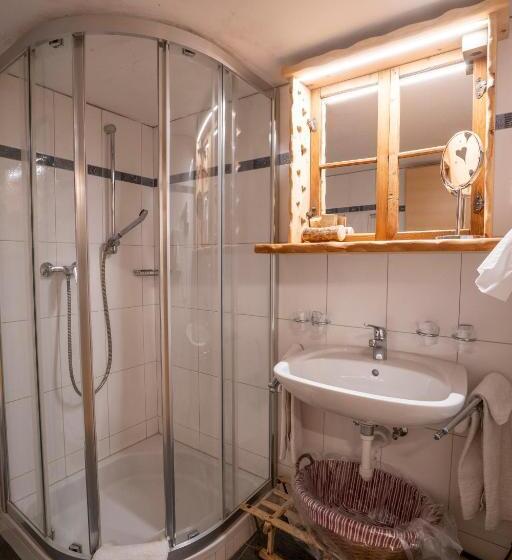 Номер Стандарт, Crusch Alba Sta Maria