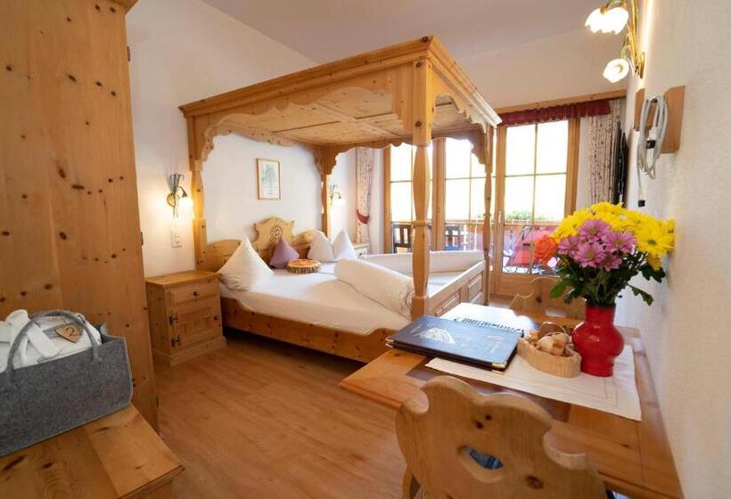 Номер Стандарт, Crusch Alba Sta Maria