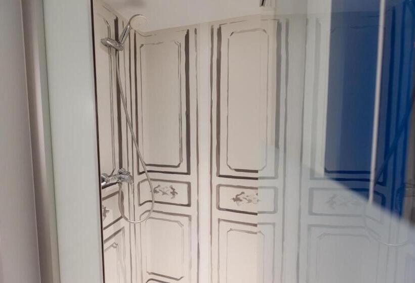 家庭间, Ibis Budget Albertville