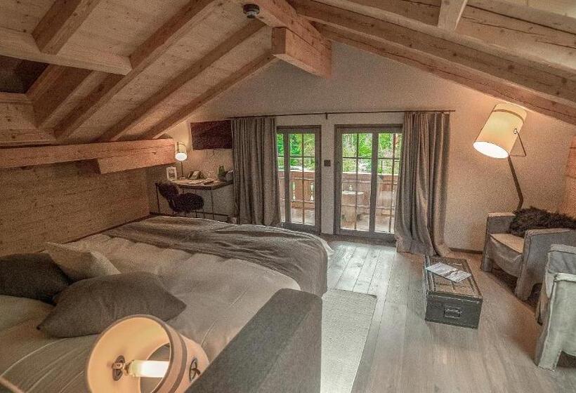 Suite with lake view, & Spa Blausee