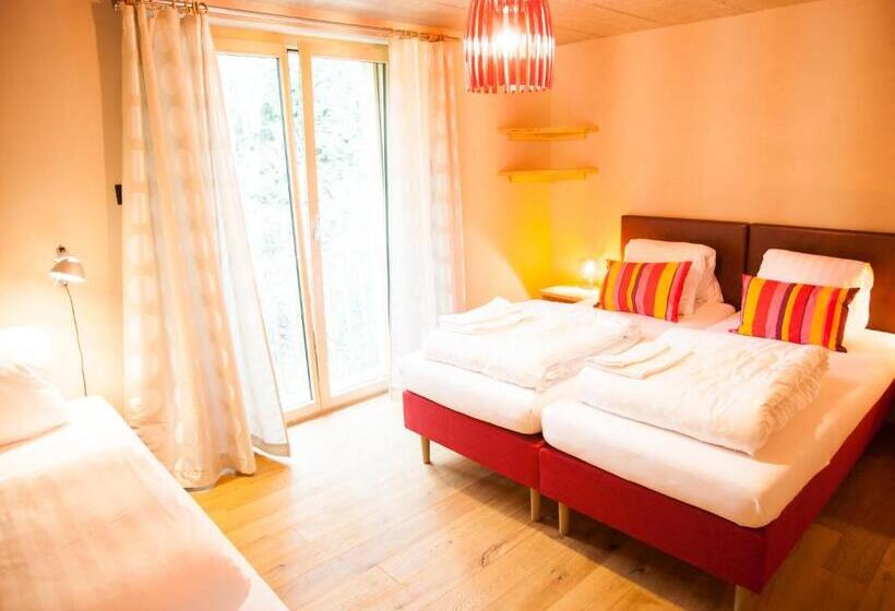 标准三人间, Nangijala Guest House