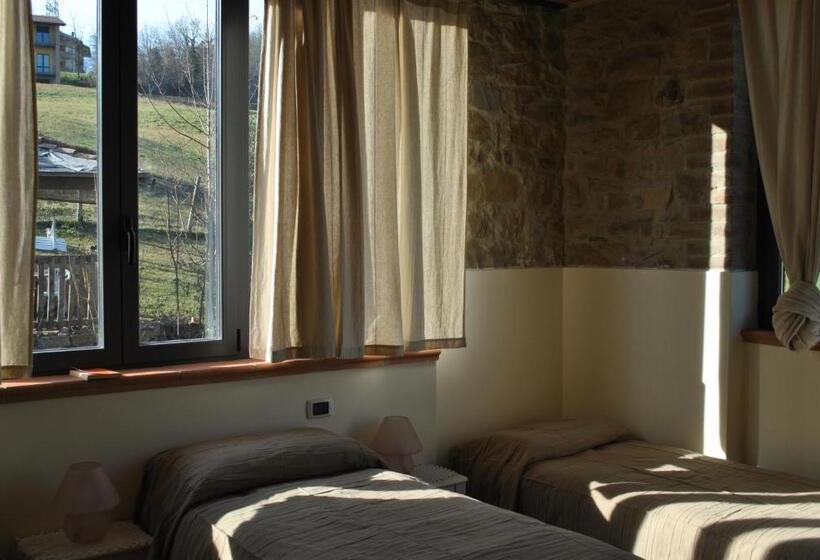 스탠다드 트리플 룸 가든 전망, Agriturismo Petrarosa