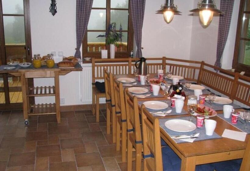 Семейный Номер, Pension Polubný 922