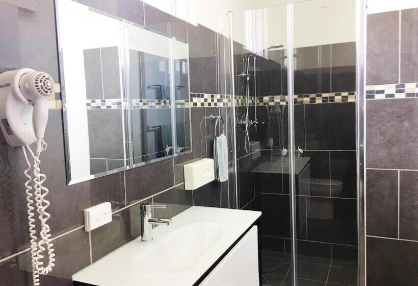 Семейный Номер, Motel St Arnaud
