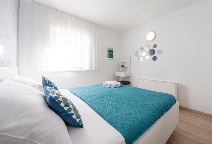 Апартаменты 1 Спальня Вид на Море с Балконом, Cina Apartments