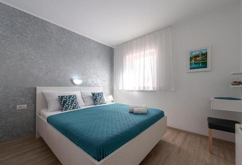 Апартаменты 1 Спальня Вид на Море с Балконом, Cina Apartments