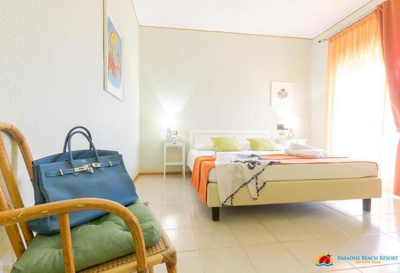 Номер Стандарт Вид на Море с Балконом, Paradise Beach Resort