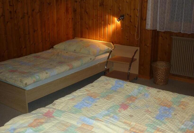 Номер Стандарт Трехместный, La Caquerelle