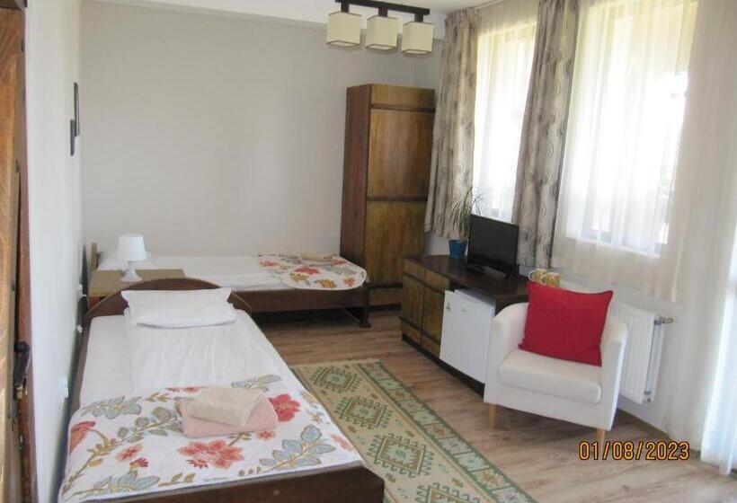 Номер Стандарт с Балконом, Guest House Belchin View